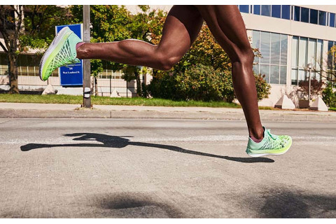 BRZO JE UPRAVO POSTALO BRŽE ZAHVALJUJUĆI UNDER ARMOUR PATIKAMA